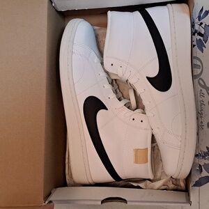 Nike Air Force 1 '07